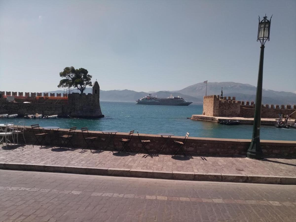 Nafpaktos Studio In Port Ιι Esterno foto