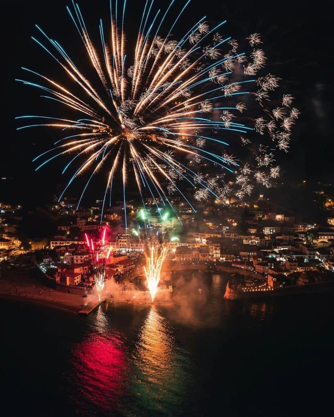 Nafpaktos Studio In Port Ιι Esterno foto